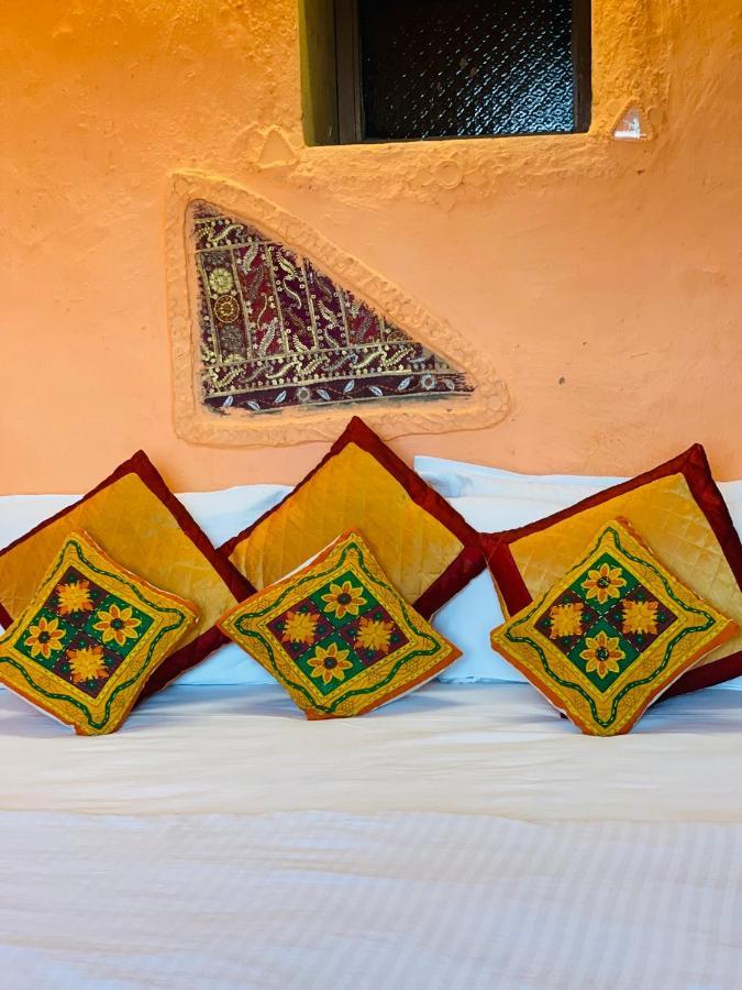 Saffron Guest House Джайсалмер Экстерьер фото