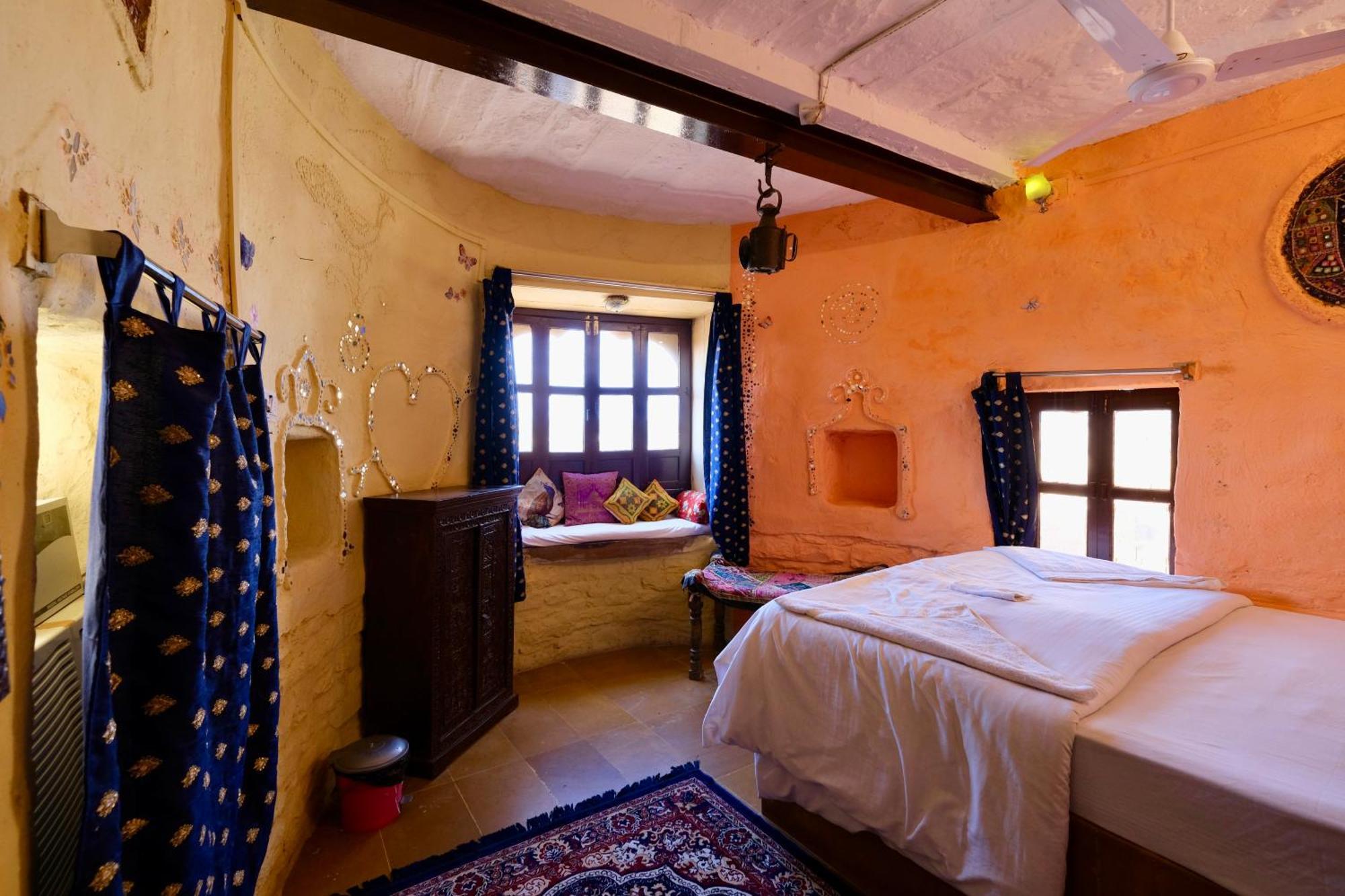 Saffron Guest House Джайсалмер Экстерьер фото