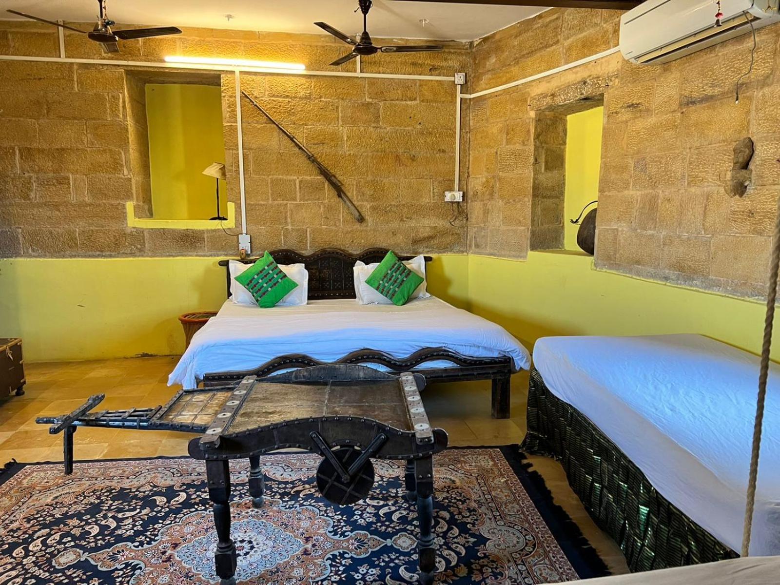 Saffron Guest House Джайсалмер Экстерьер фото