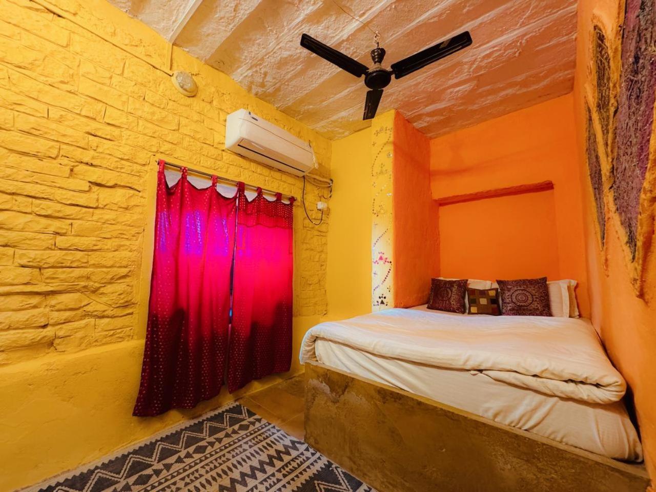 Saffron Guest House Джайсалмер Экстерьер фото